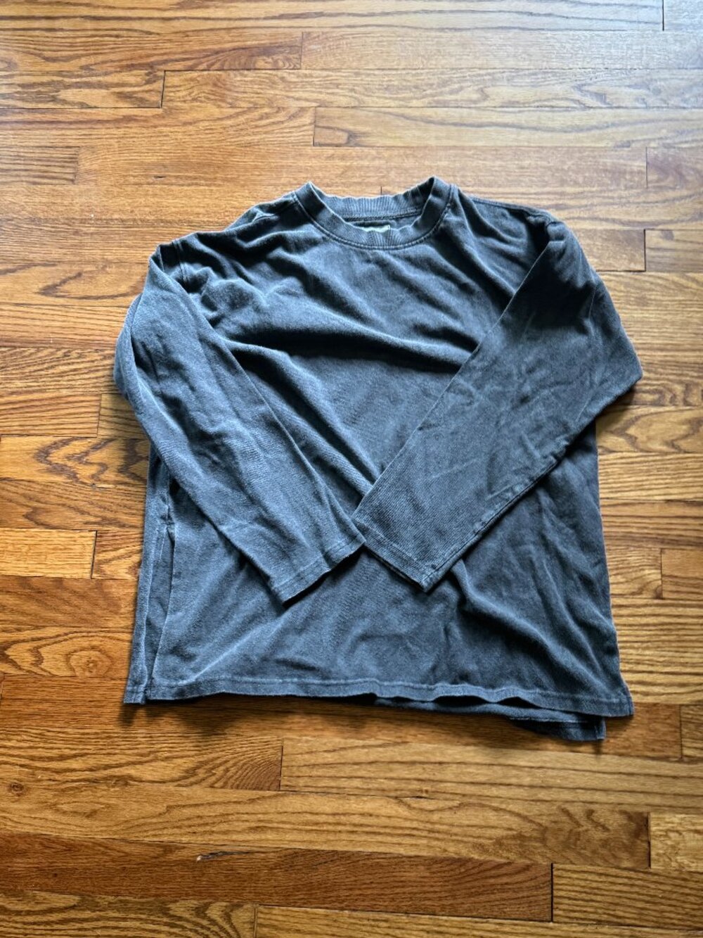 Le Bon Shoppe Sunday Tee, Washed Black. Size XS/S